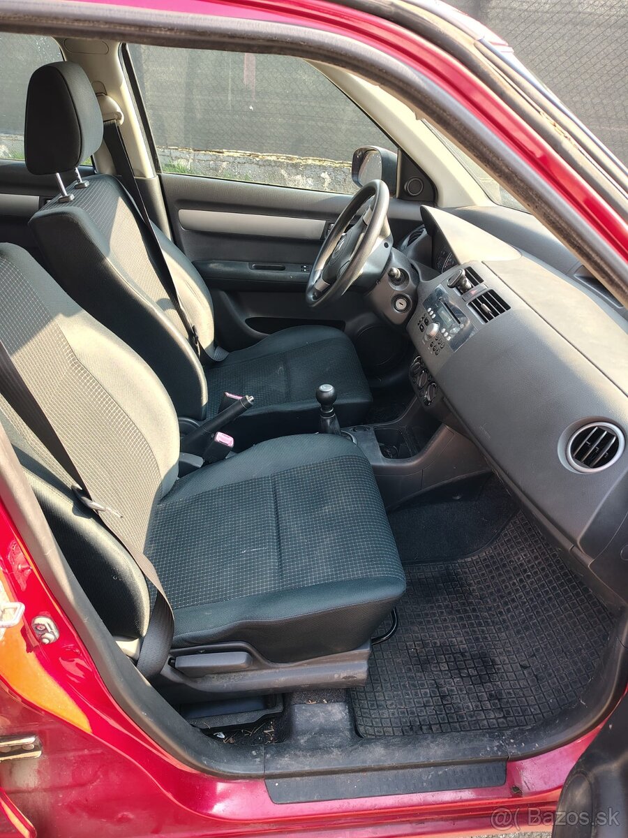 Suzuki Swift 1.3 - 10