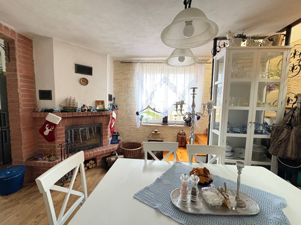 Lukratívna murovaná CHATA pri Salaši -Medvedia Hora - 10