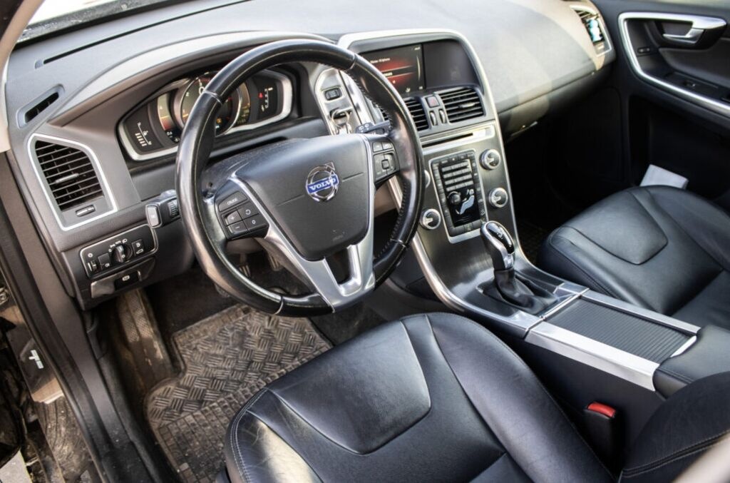 Volvo XC60 140kW (2015) - 10