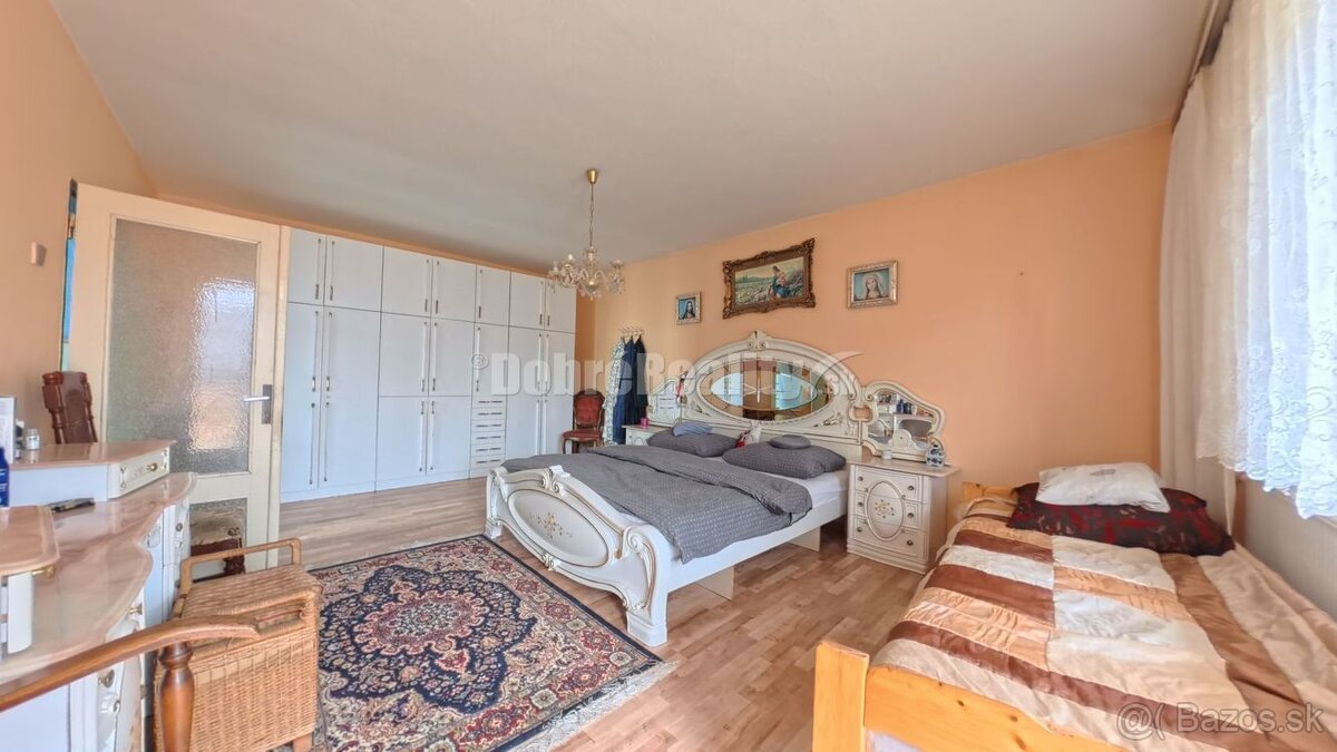 Dobré Reality – Na predaj priestranný rodinný dom s jedinečn - 10
