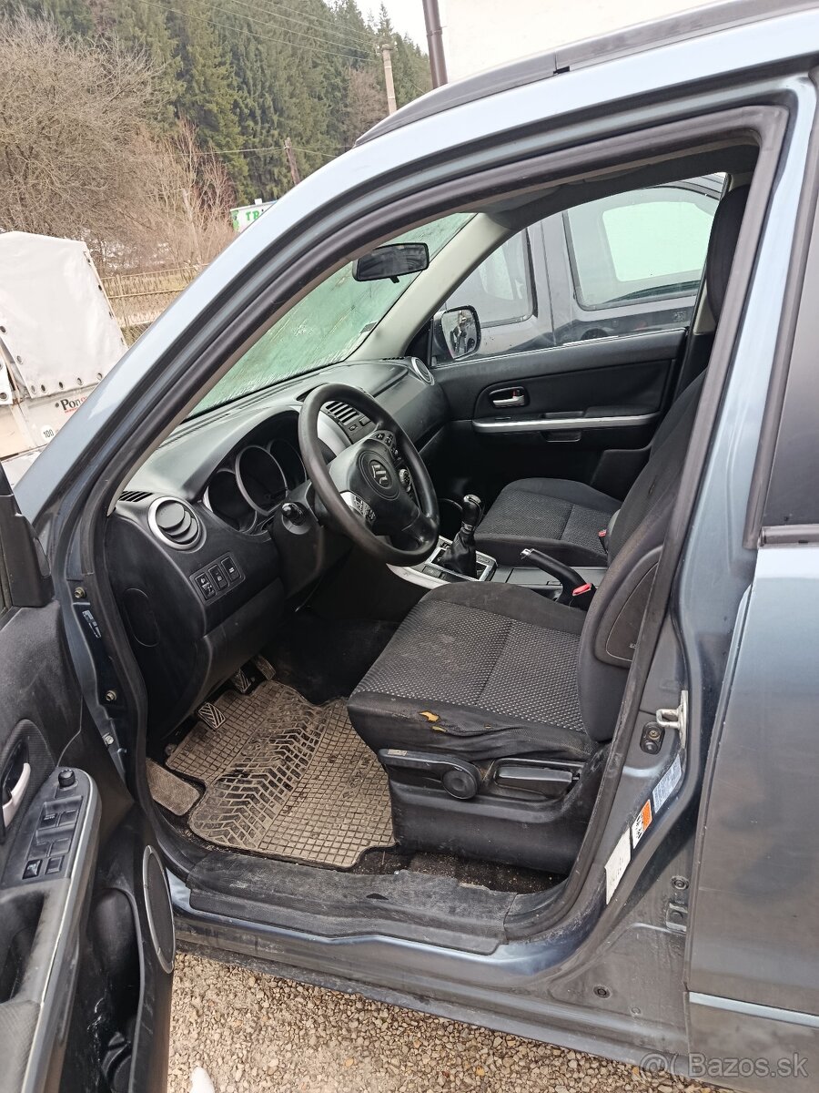 Suzuki Grand Vitara - 10