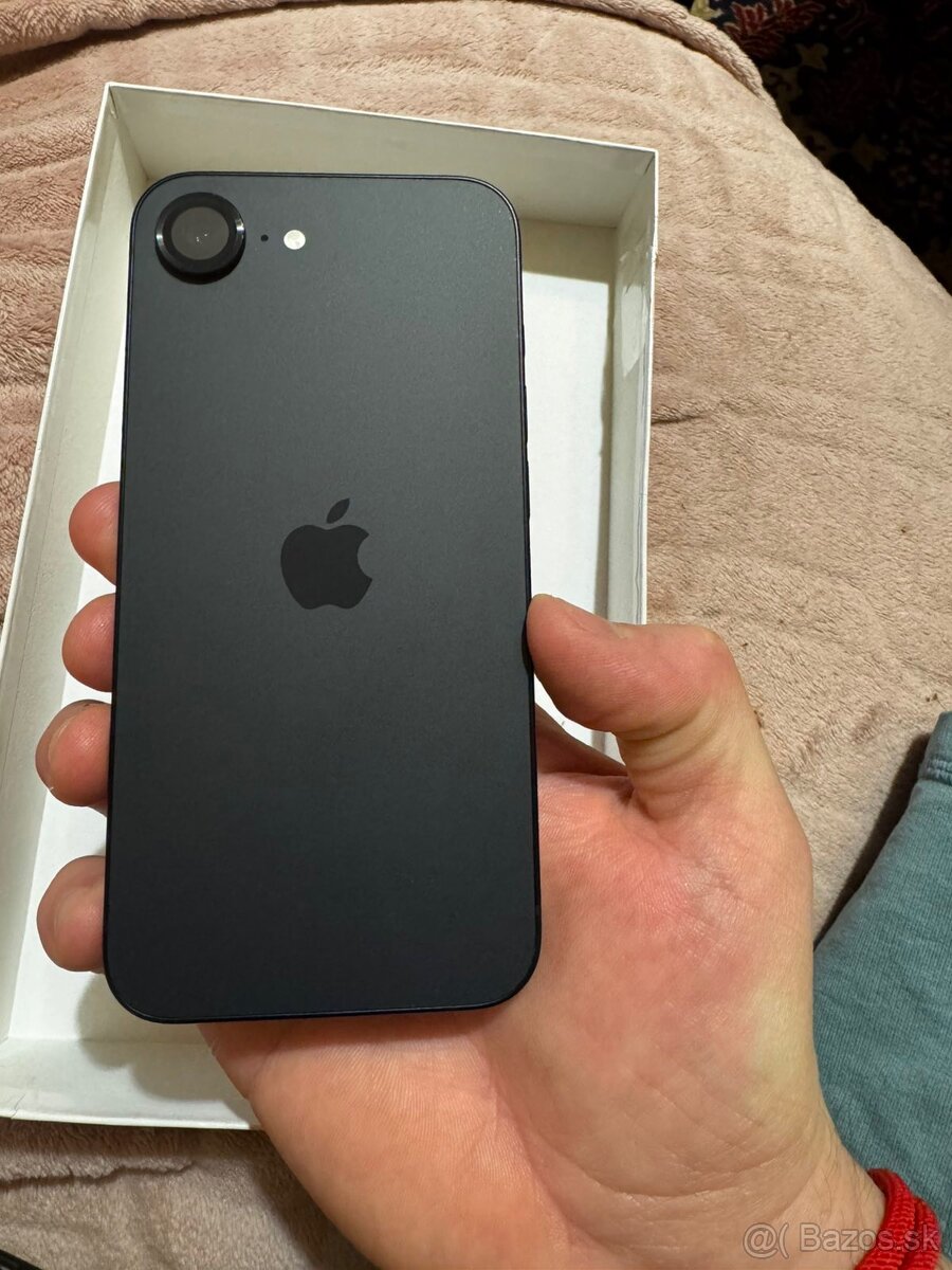 Predám Iphone Apple 16e -128MG -čierny ( ako nový) - 10