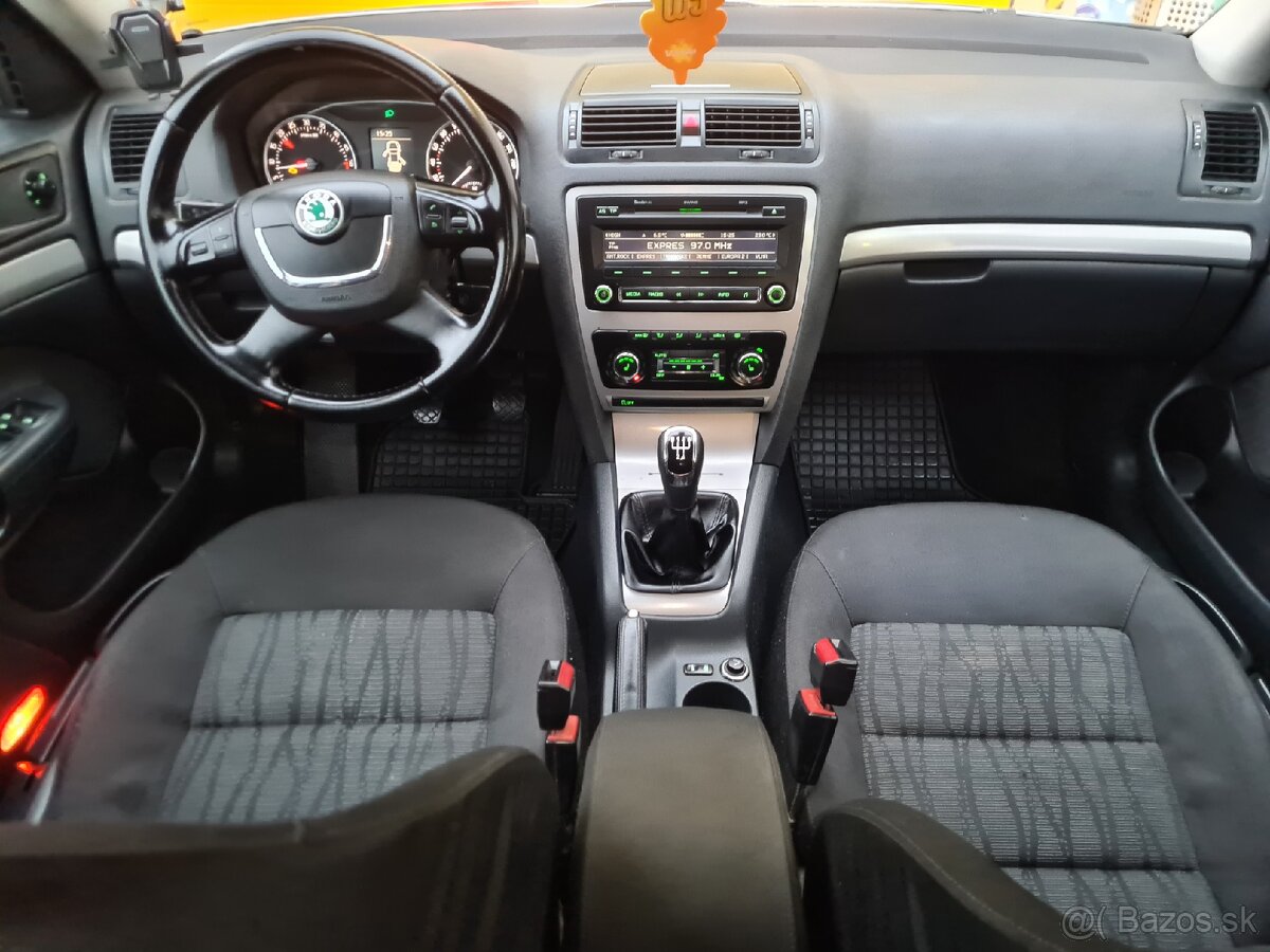 Škoda Octavia II FACELIFT Combi TDI 77KW - 10