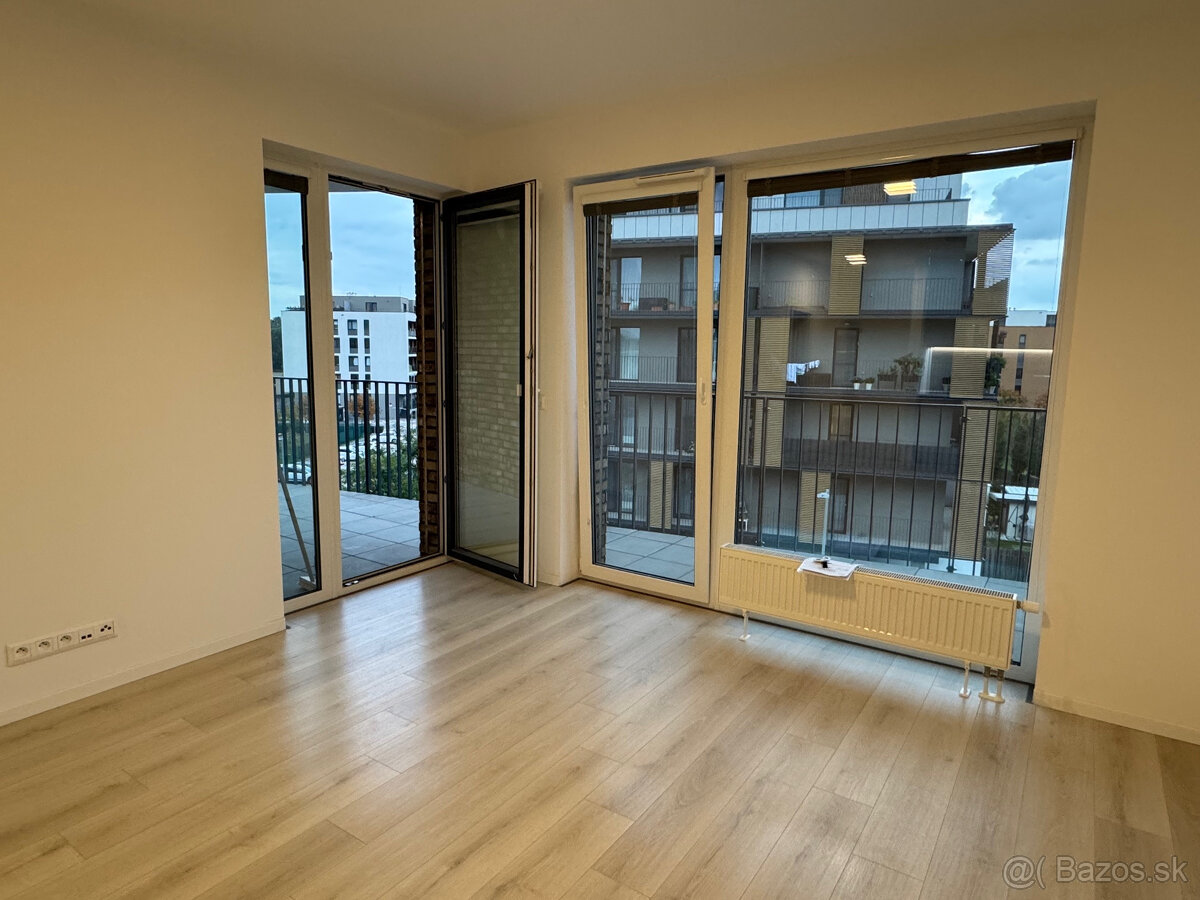 Krásny slnečný 3-izbový byt v novostavbe - 10