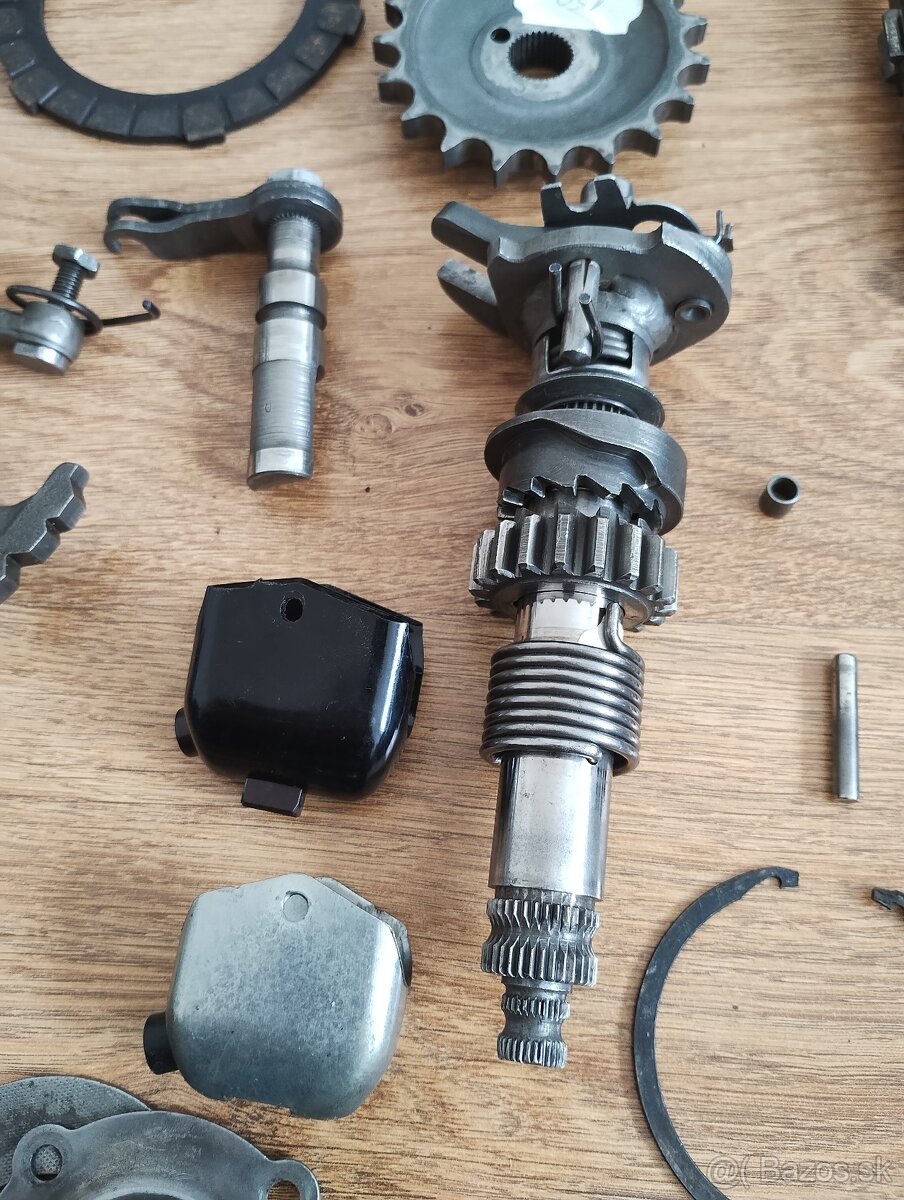 Predám náhradné diely na ČZ 125C a ČZ 150C a ČZ 125/351 - 10