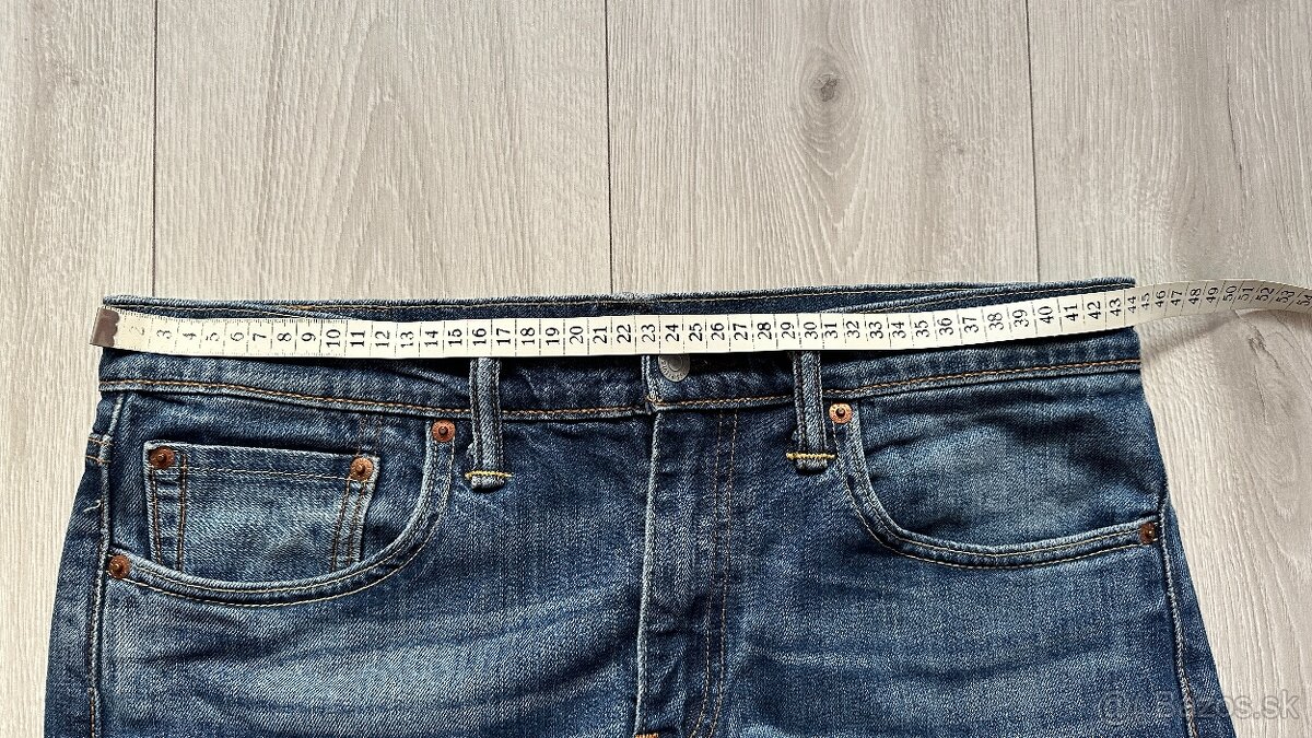 Pánske,kvalitné džínsy LEVIS 504 - veľkosť 32/32 - 10