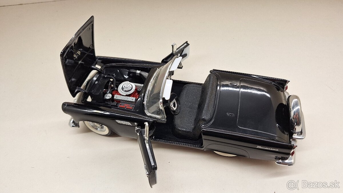 1:18 FORD THUNDERBIRD - 10