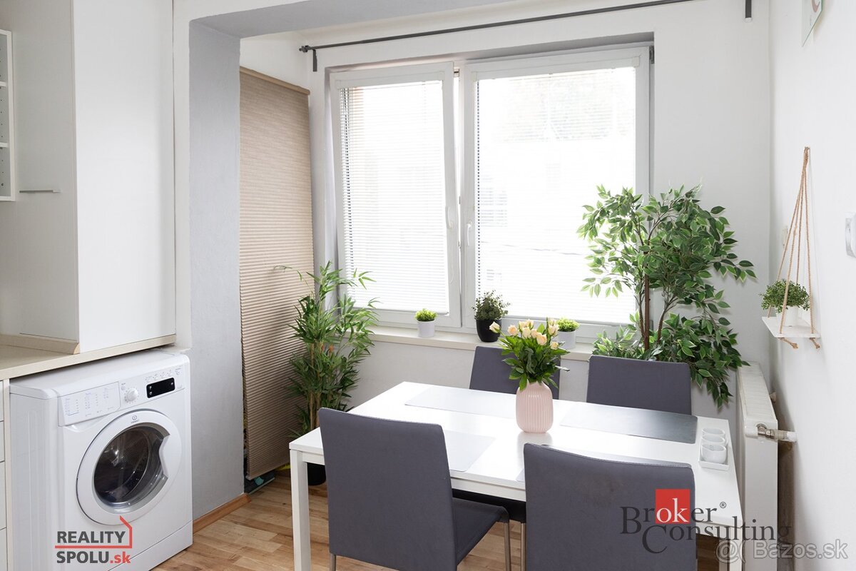 Predaj veľkého 2izb bytu s predzáhradkou - Galanta - 10