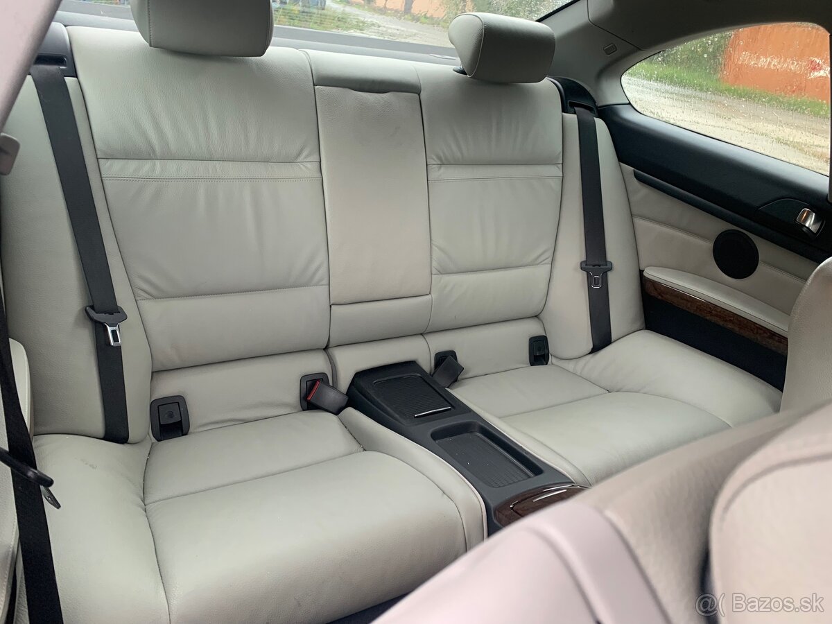 Biely interiér BMW e92 - 10