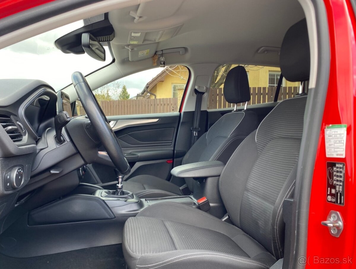 Ford Focus Turnier 1.5 EB Titanium 1. majitel 11/2019 - 10