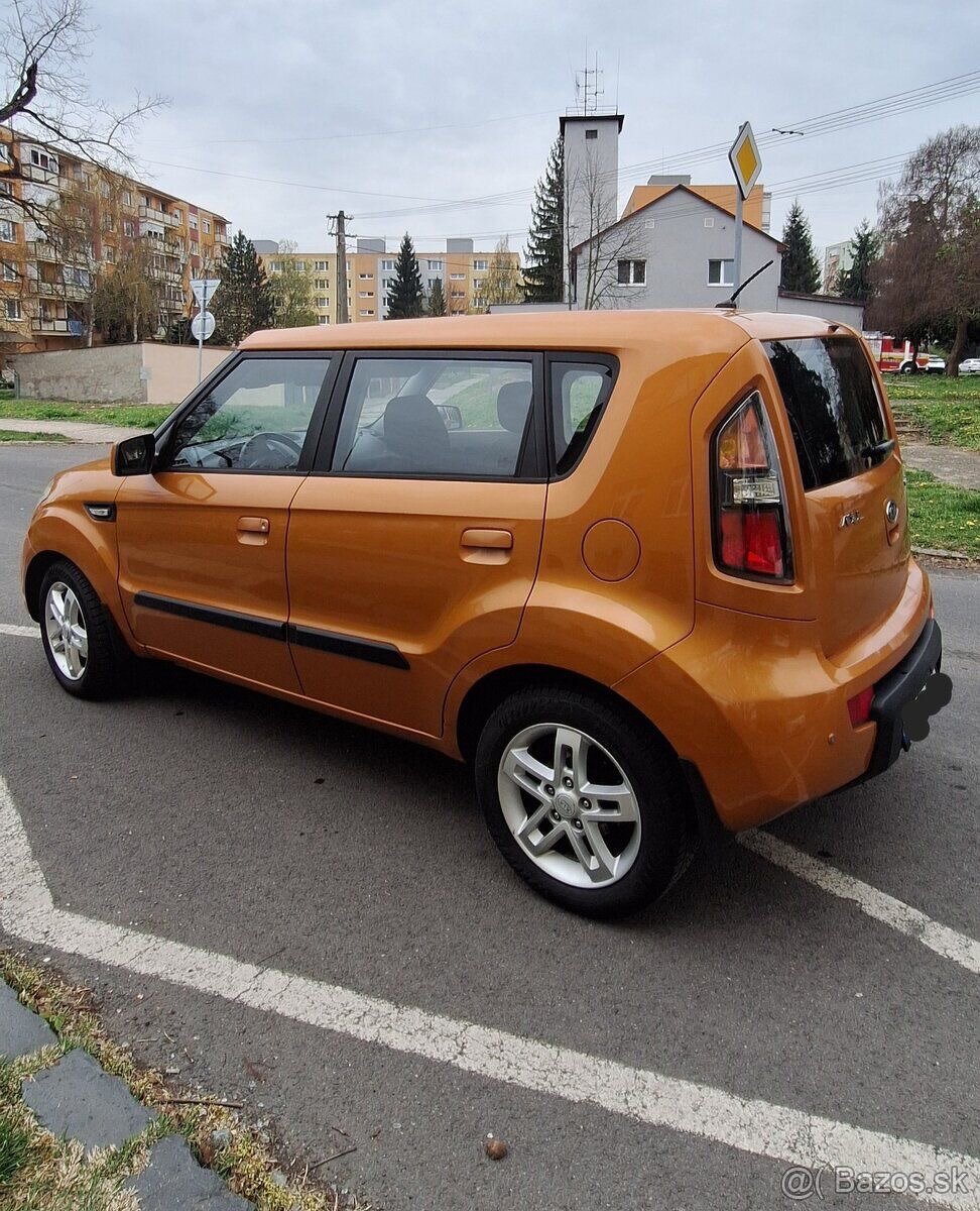 Kia Soul 1.6 CRDi - 10