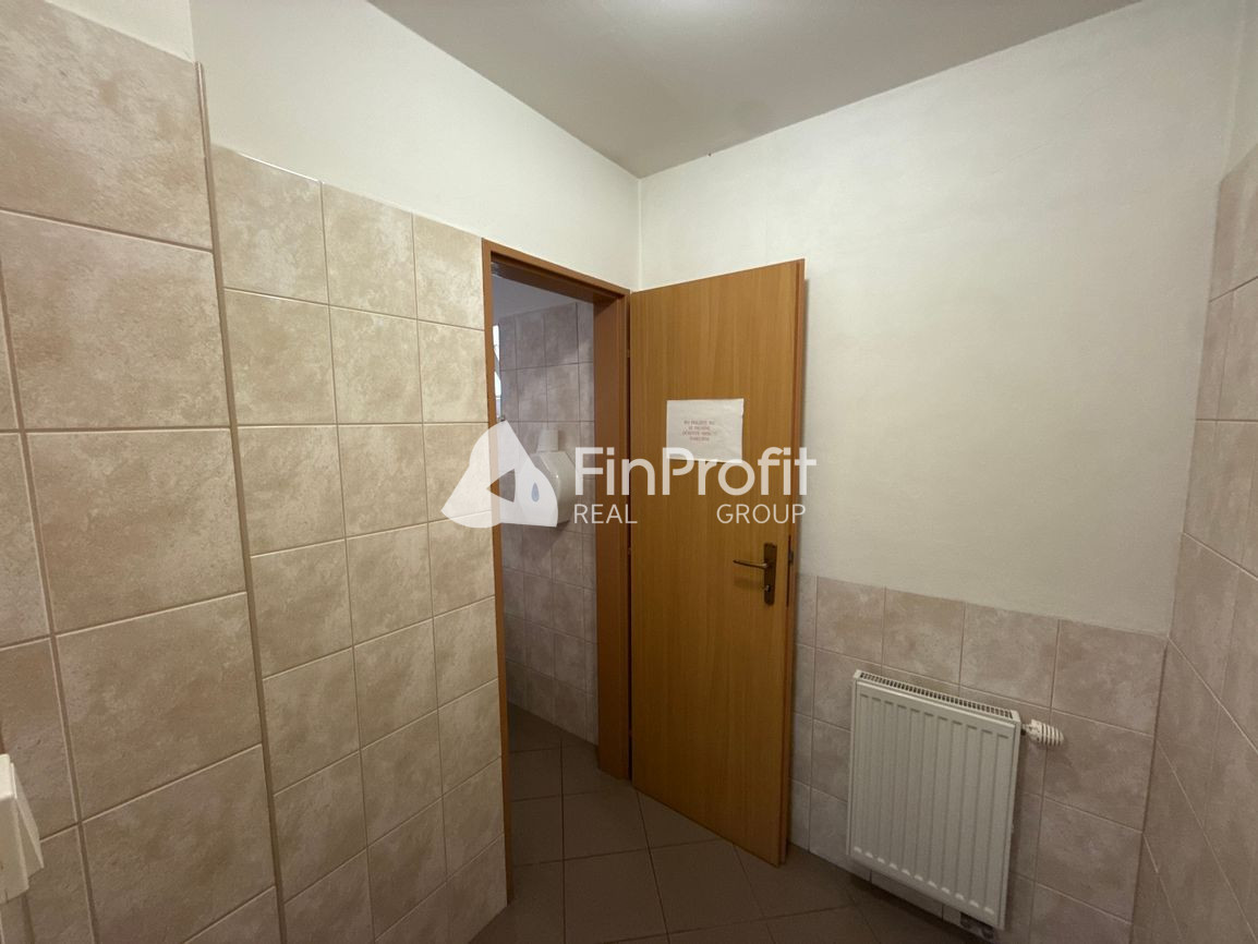 Na prenájom novozrekunštruovaná klimatizovaná kancelária v c - 10