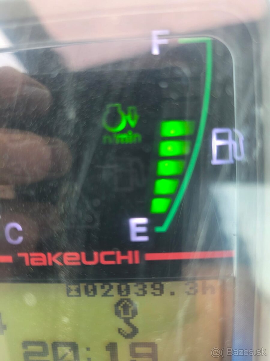 Mini rýpadlo TAKEUCHI TB 225 - 10