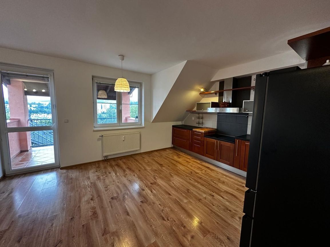 PRENÁJOM - útulný 3-izbový byt s terasou v Banskej Bystrici - 10