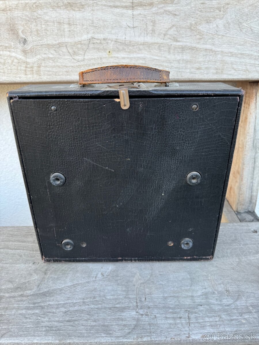 VINTAGE KUFRÍKOVÝ PÍSACÍ STROJ CONTINENTAL - 10