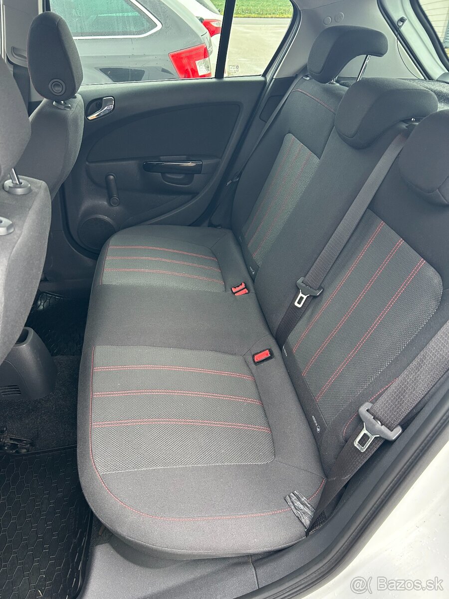 Opel Corsa D 1.2 - 10