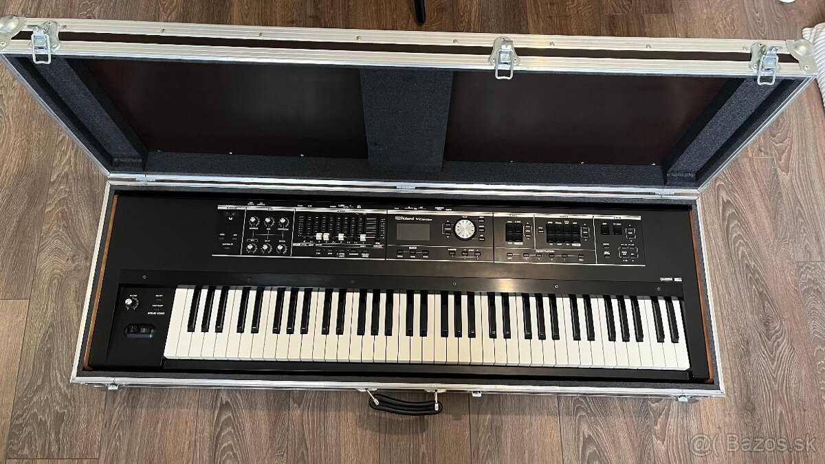 Predám Roland VR-730 + hard case - 10