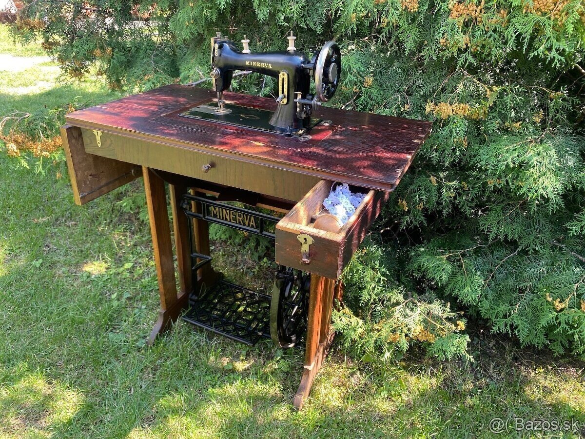 Šijací stroj MINERVA - 10