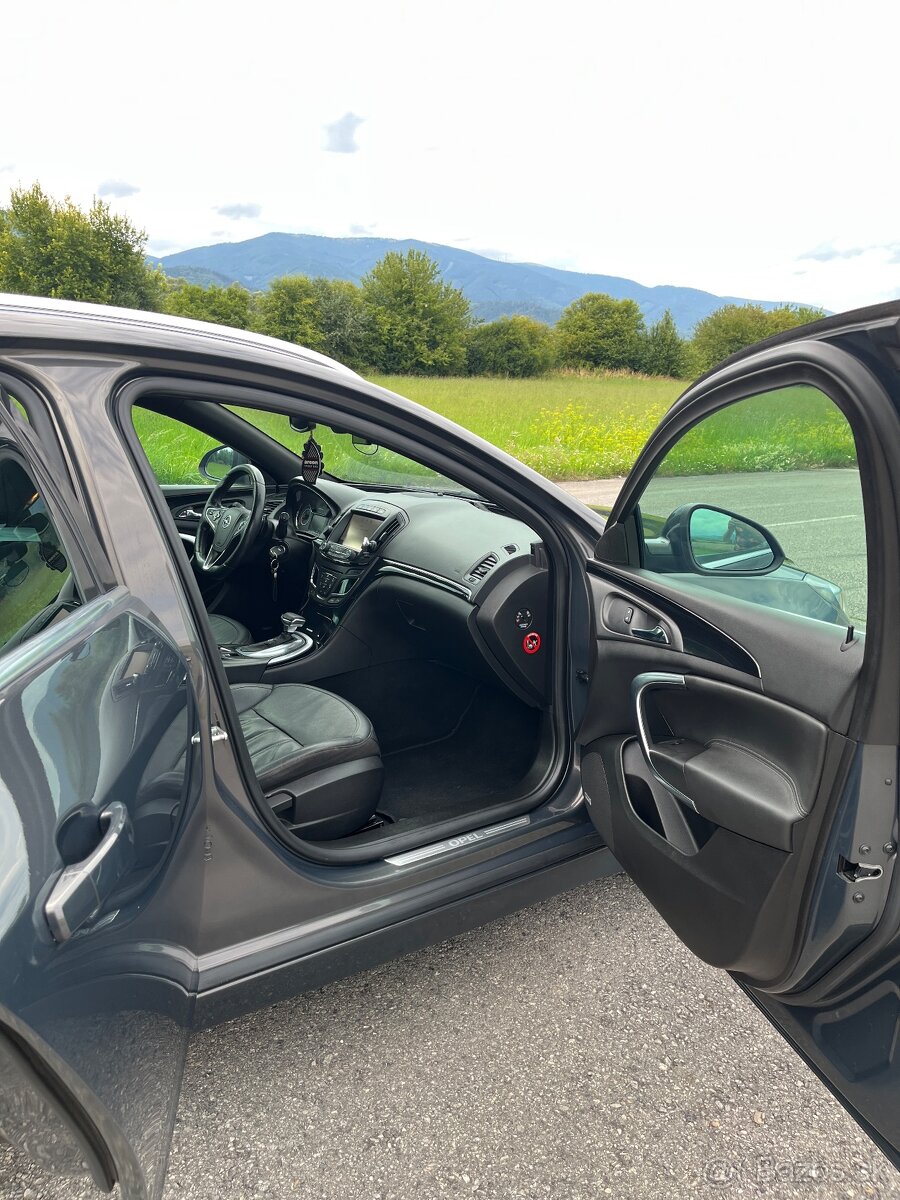 Opel Insignia 2.0 CDTI - 10