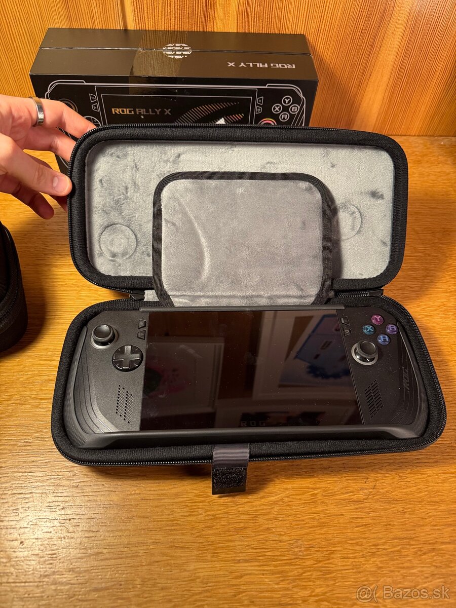 Asus ROG Ally X Z1 extreme 1TB + obaly + záruka + Dock - 10