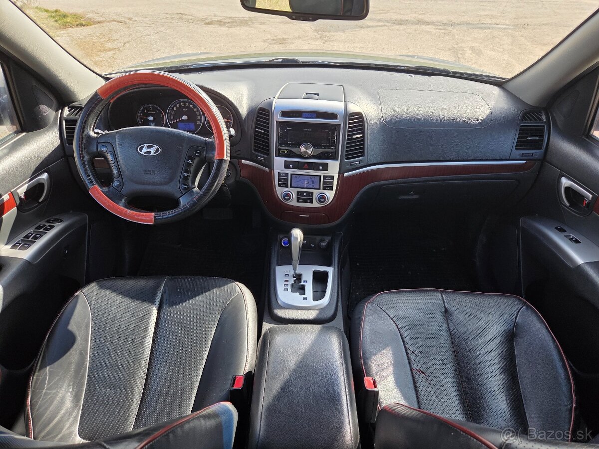 Hyundai Santa Fe - 10