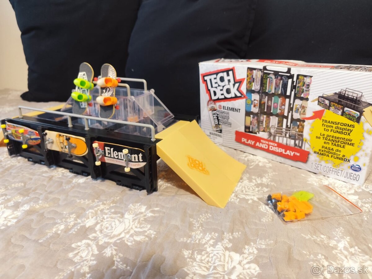 Tech Deck display fingerboard - 10