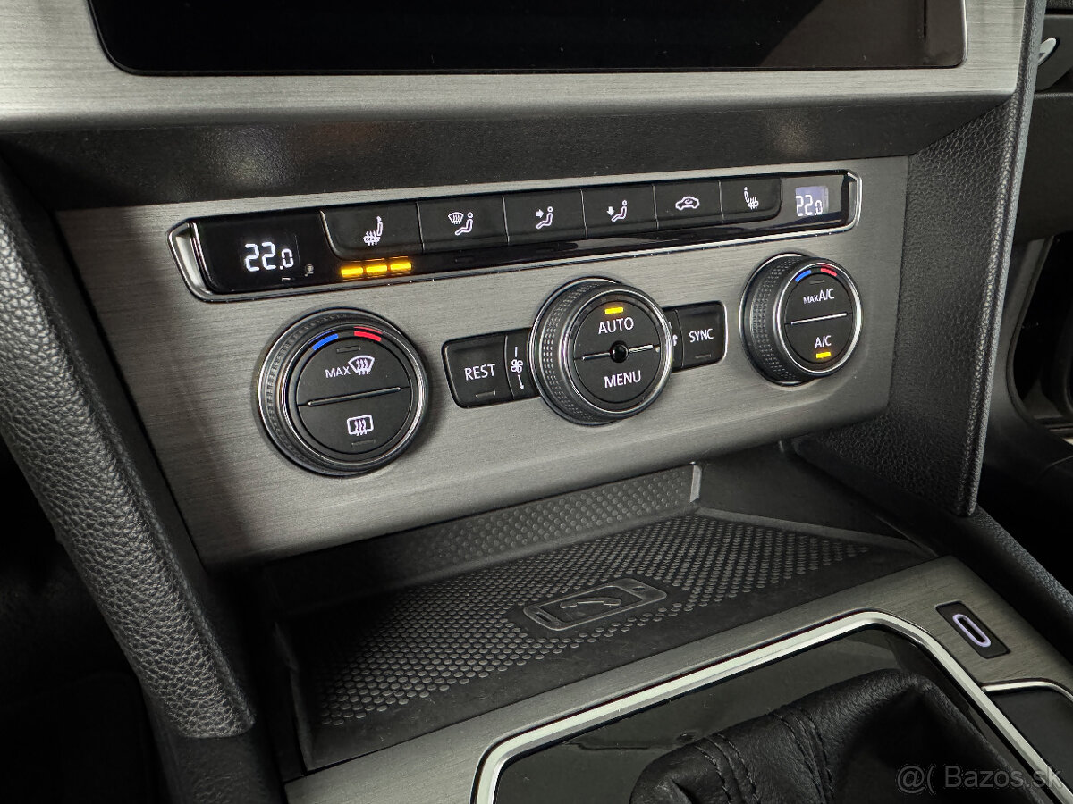 Volkswagen Passat 2.0TDi DSG 110kW Kamera ACC LED - 10