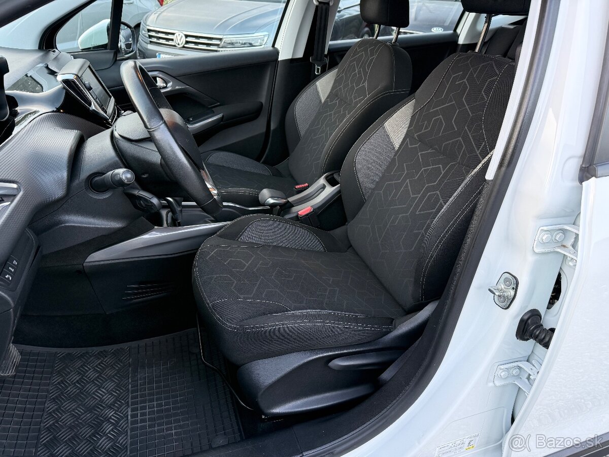 Peugeot 2008 1.2 PureTech Allure A/T - 10