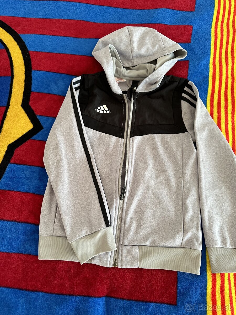 Predám teplákovú súpravu Adidas vo výbornom stave - 10