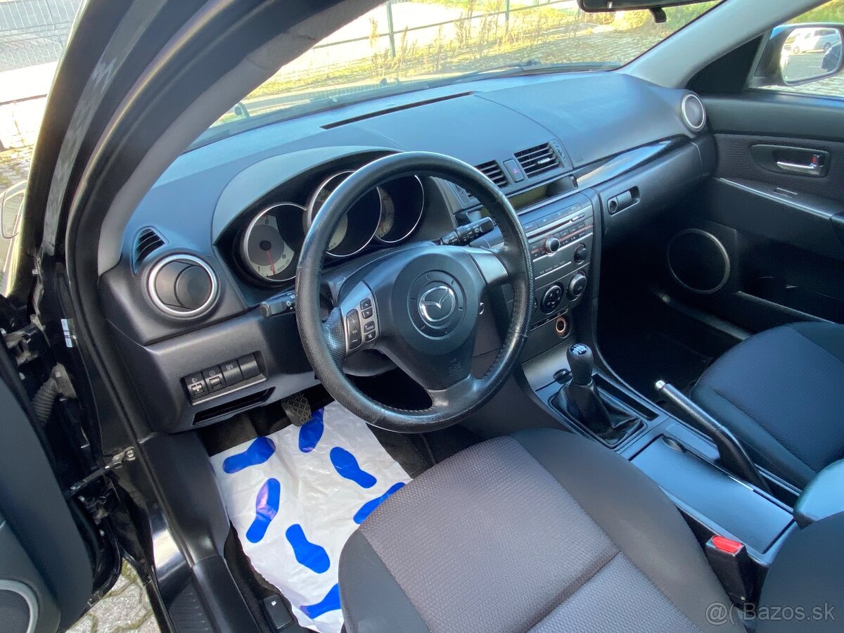 Mazda 3 - 10