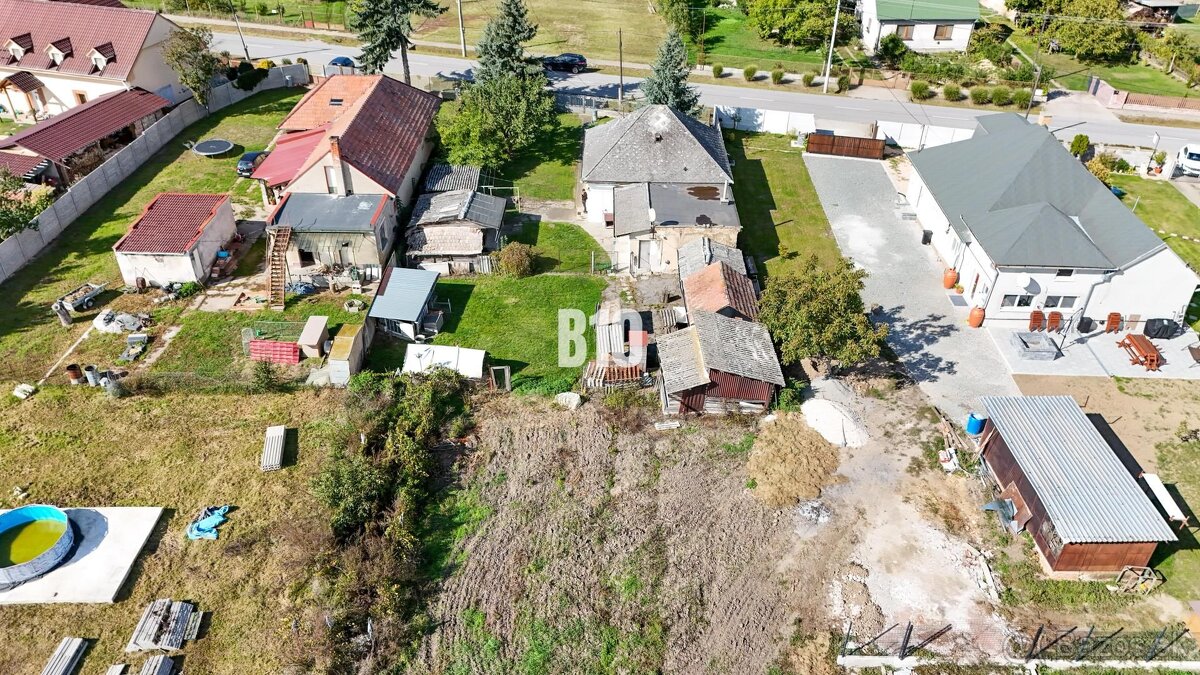 Rodinný dom s veľkým pozemkom (4641 m2) - Ondrejovce - 10