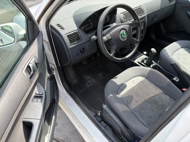 Skoda Fabia 1,2I 40kw - 10