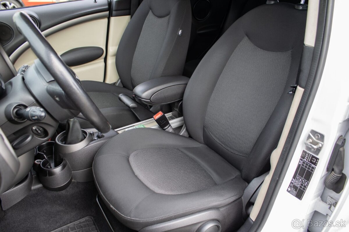 Mini Cooper Countryman 1.6i 85 kW - 10