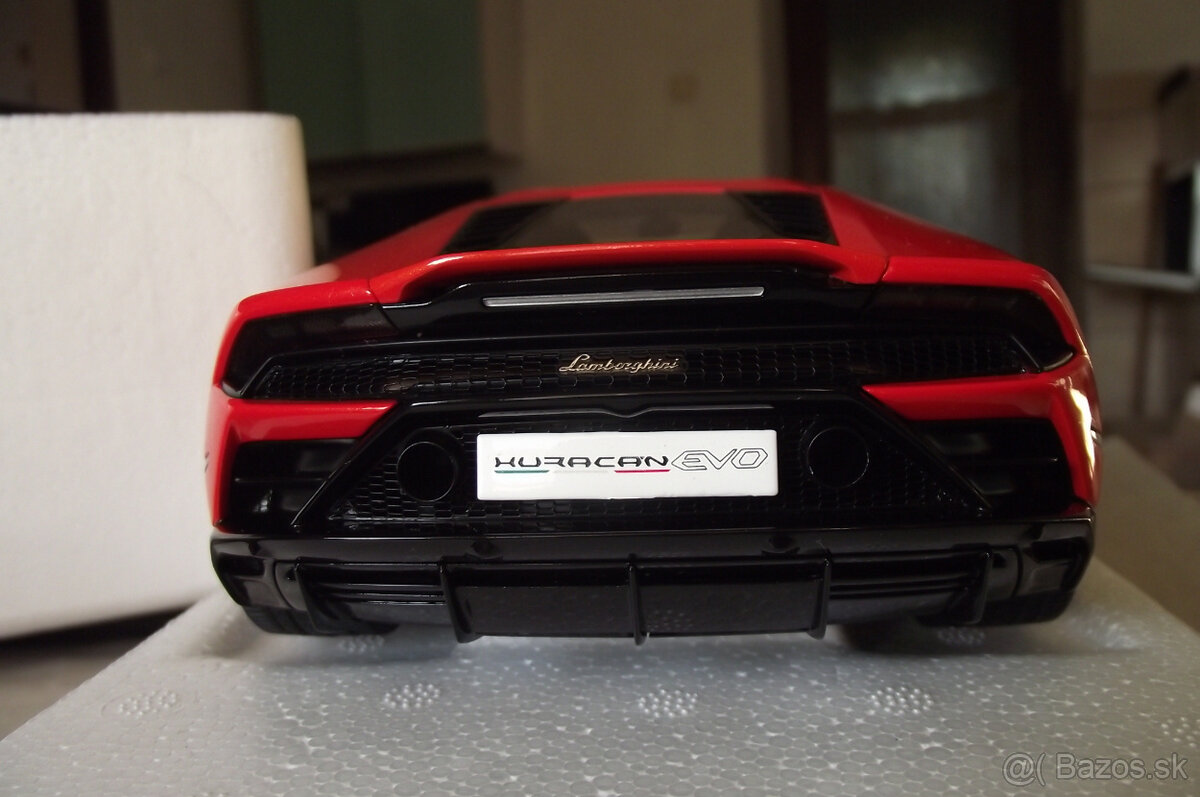 1:18 Lamborghini Huracán - 10