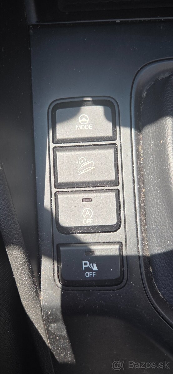 Hyundai Tucson 1.6i - 10