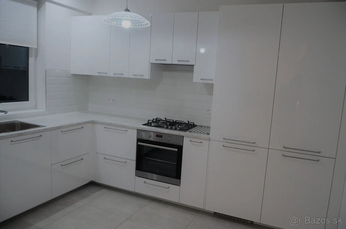 Realitný kancelária REALADR s.r.o. - 10