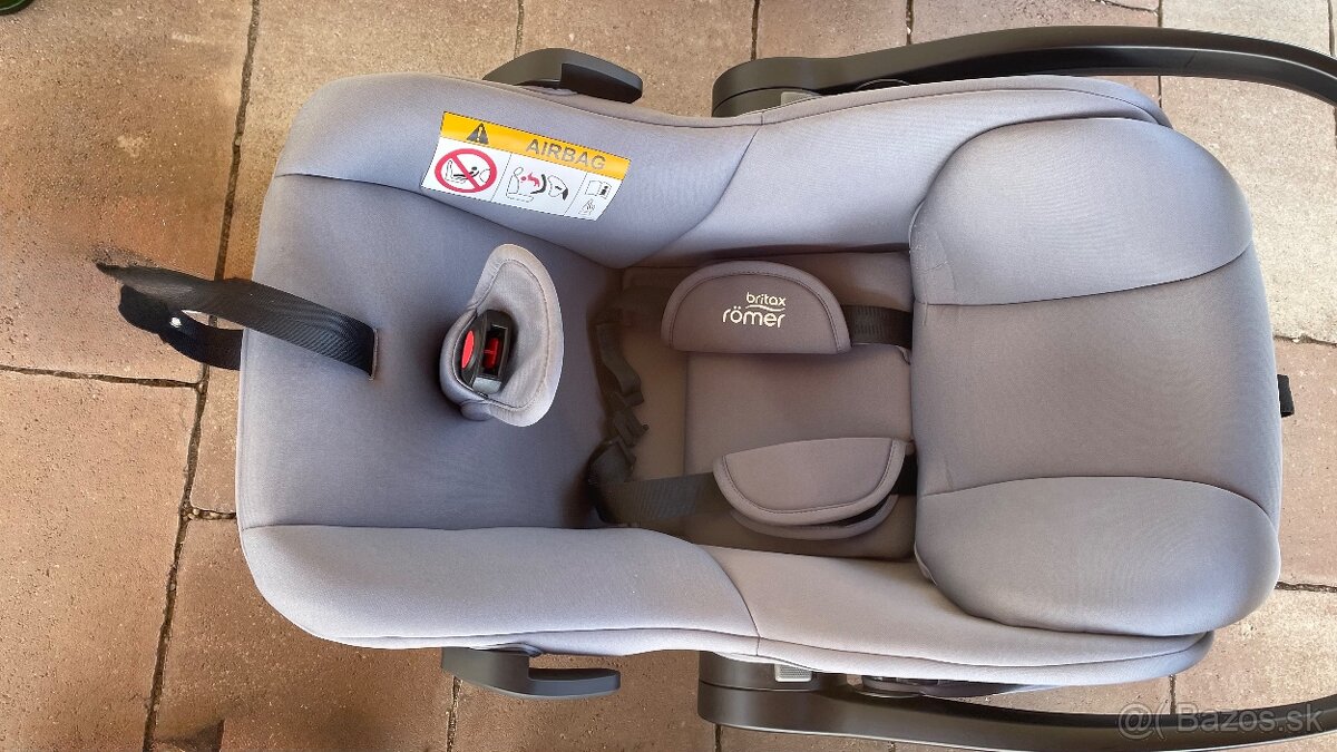 BRITAX RÖMER Baby-Safe Core i-Size + Baby-Safe Core Base - 10