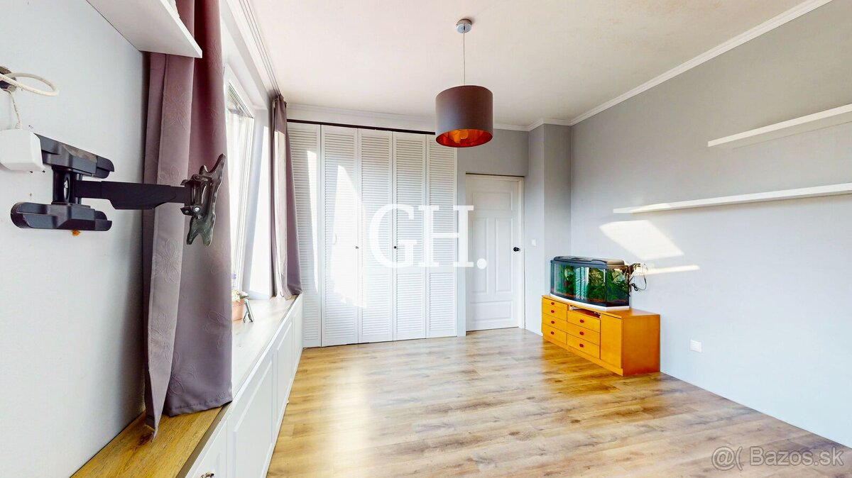 NOVÁ BAŇA- RODINNÝ DOM- ČIASTOČNÁ REKONŠTRUKCIA - 10