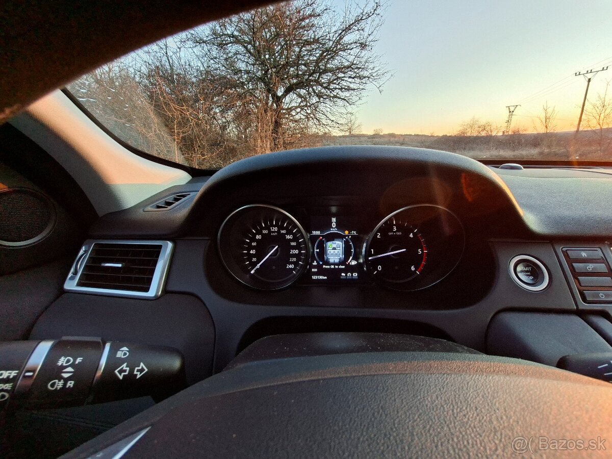 LAND ROVER DISCOVERI SPORT - 10