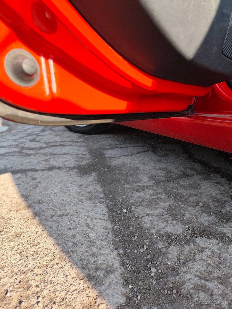 Vymením škoda Octavia 2,0 tdi - 10