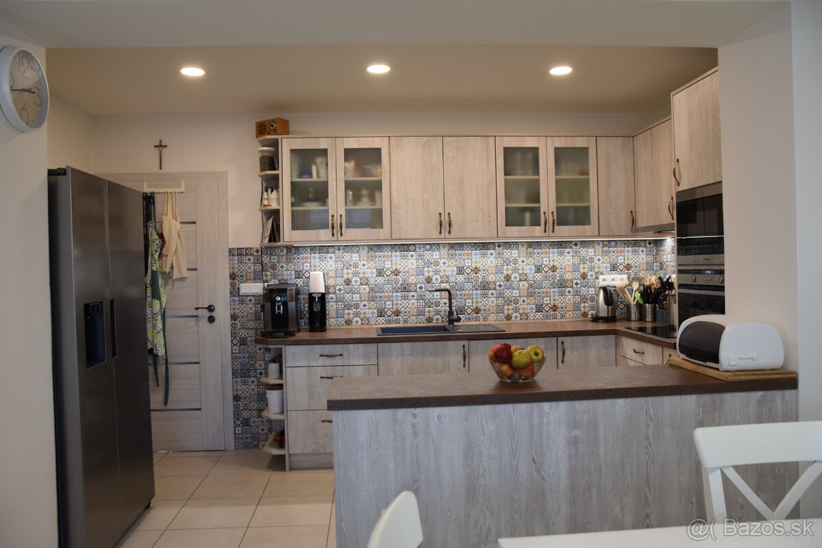 Kompletne zariadený dom s dvomi bytmi u nás v Zóhri - 10
