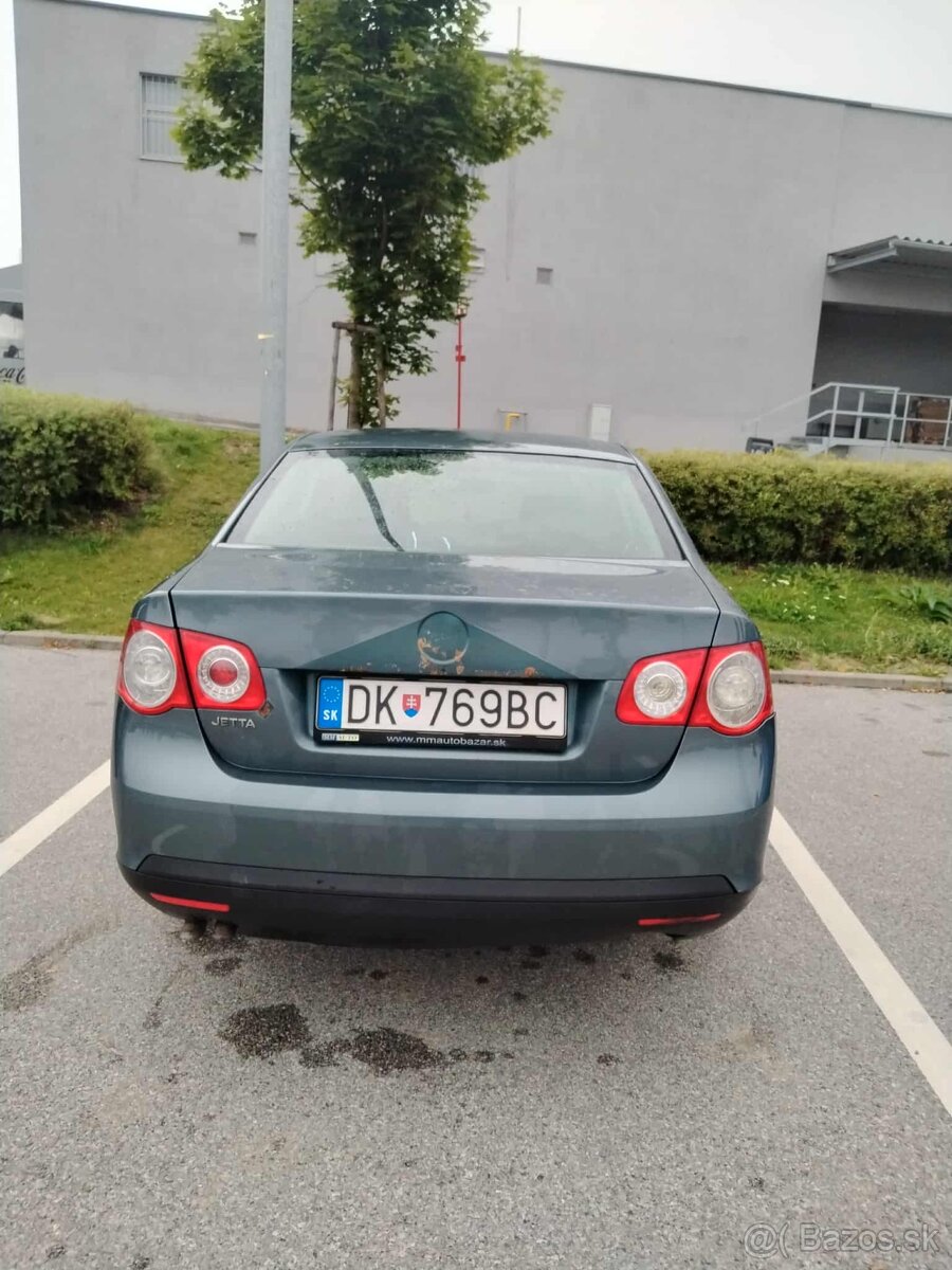 Predám Vymením VW Jetta 1.6 MPI - 10