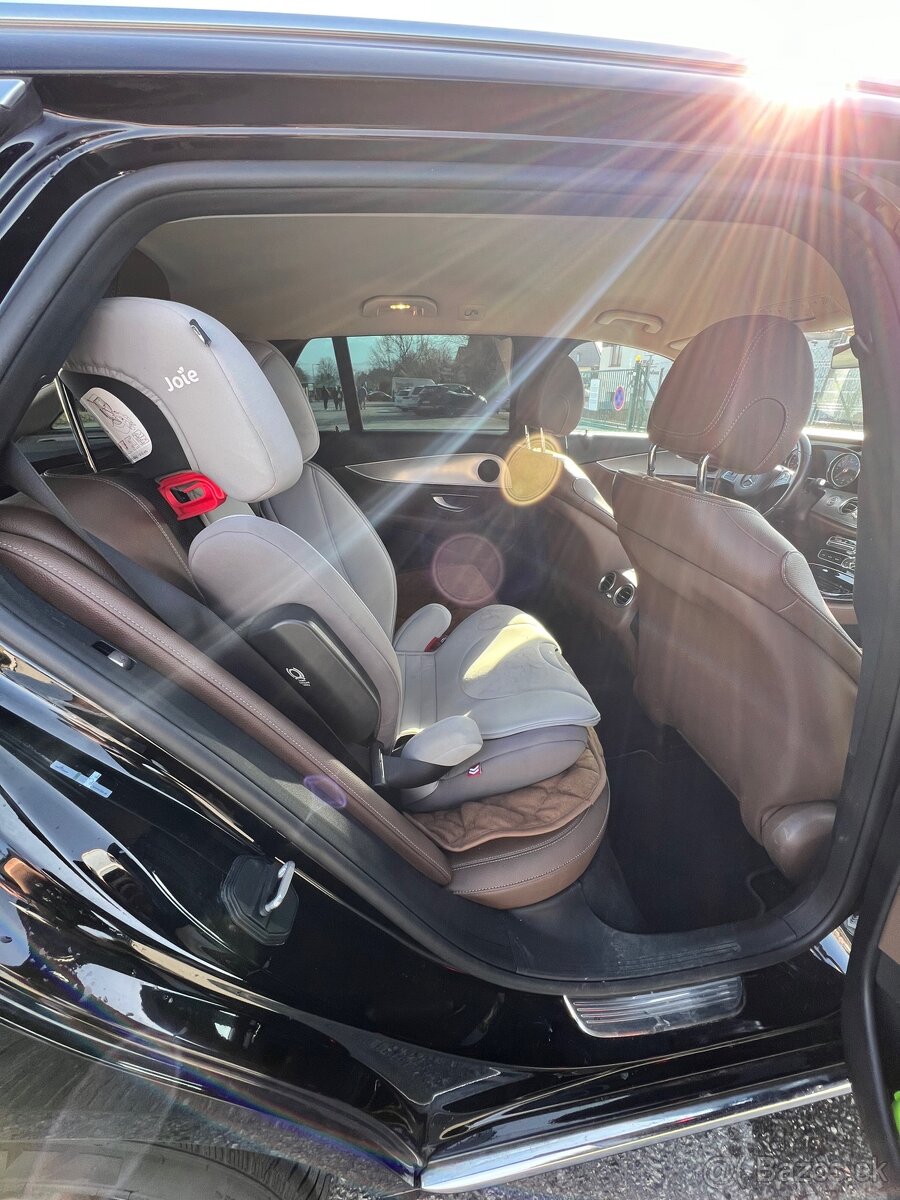 Mercedes-Benz E - 10