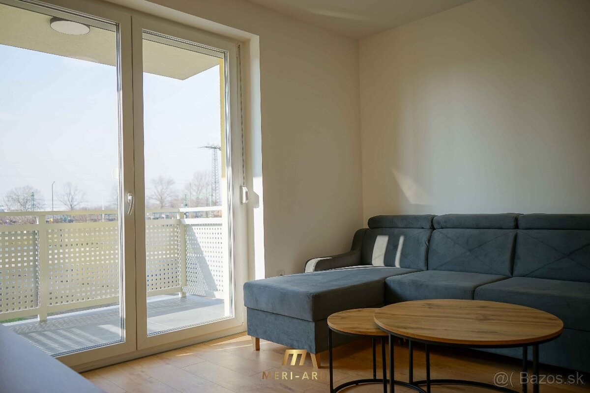 Moderne zariadený 1,5-izbový byt s balkónom a parkovaním - 10