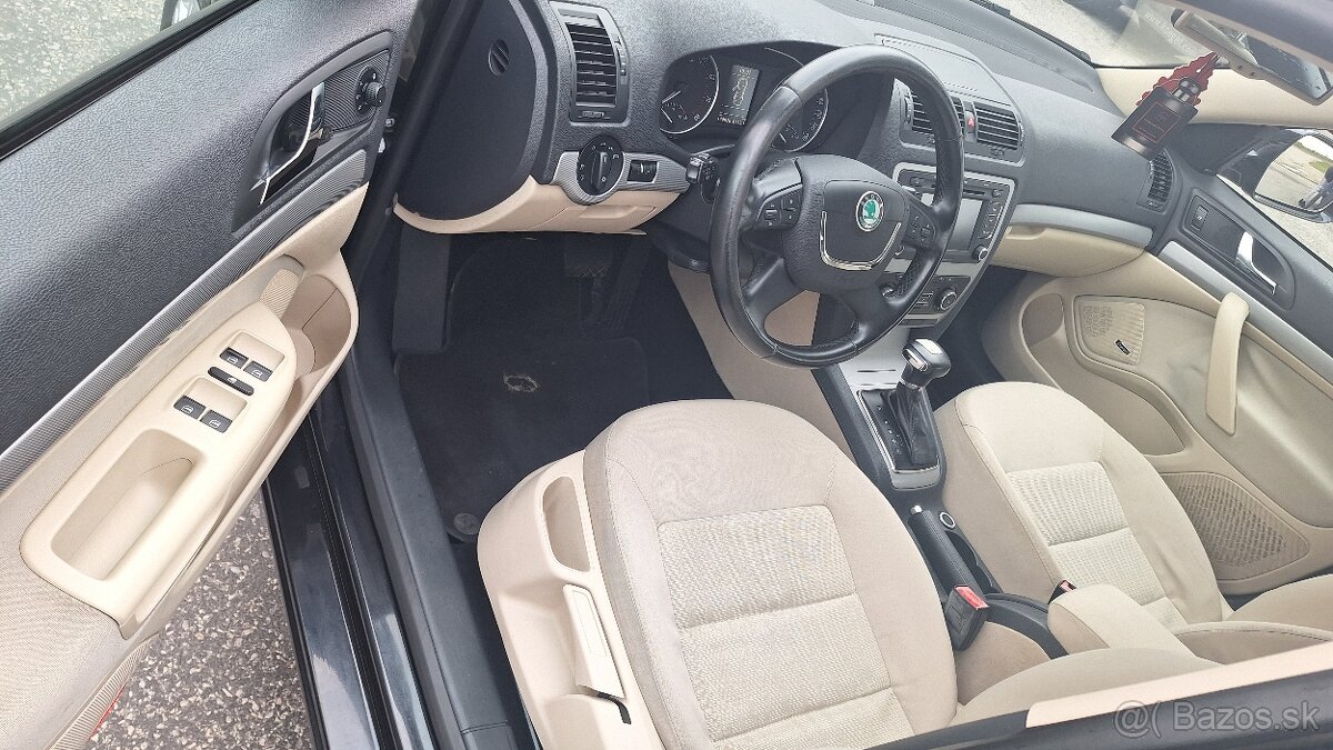 ŠKODA OCTAVIA 1.4 TSI.DSG.SEDAN - 10