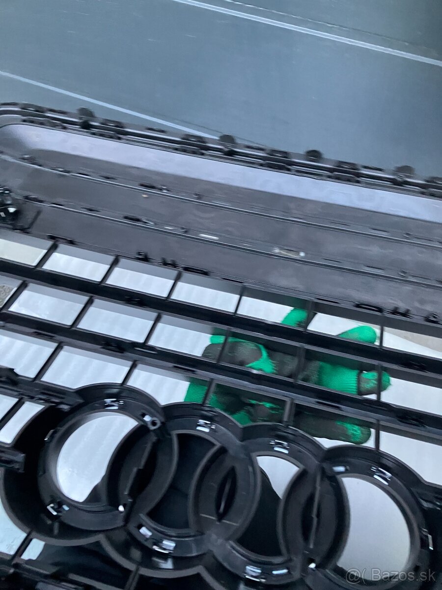 maska audi q7 15-15 sline s-line cerna grill - 10