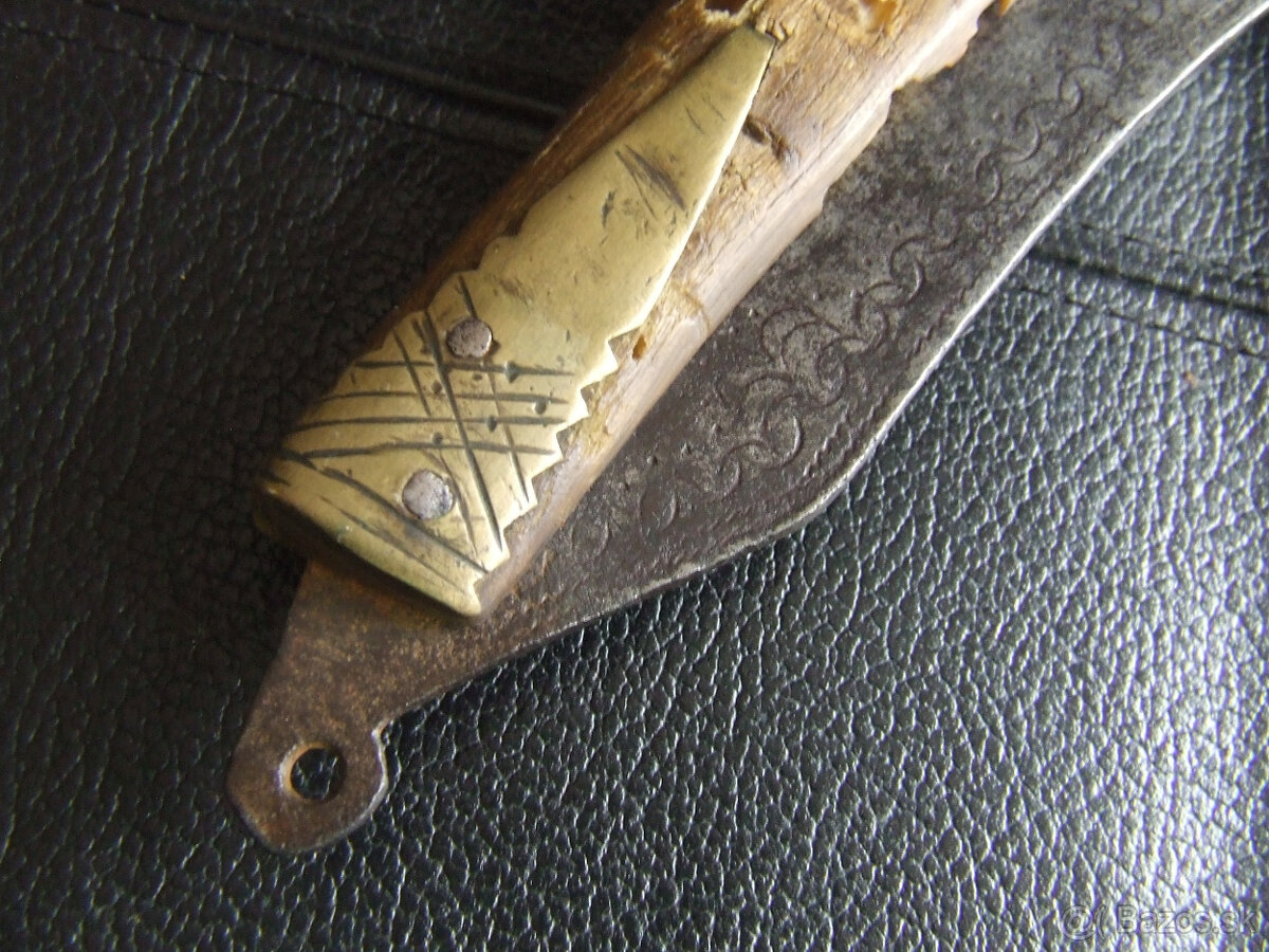 Balkánsky starý zatvárací nôž. 18 storočie - 10