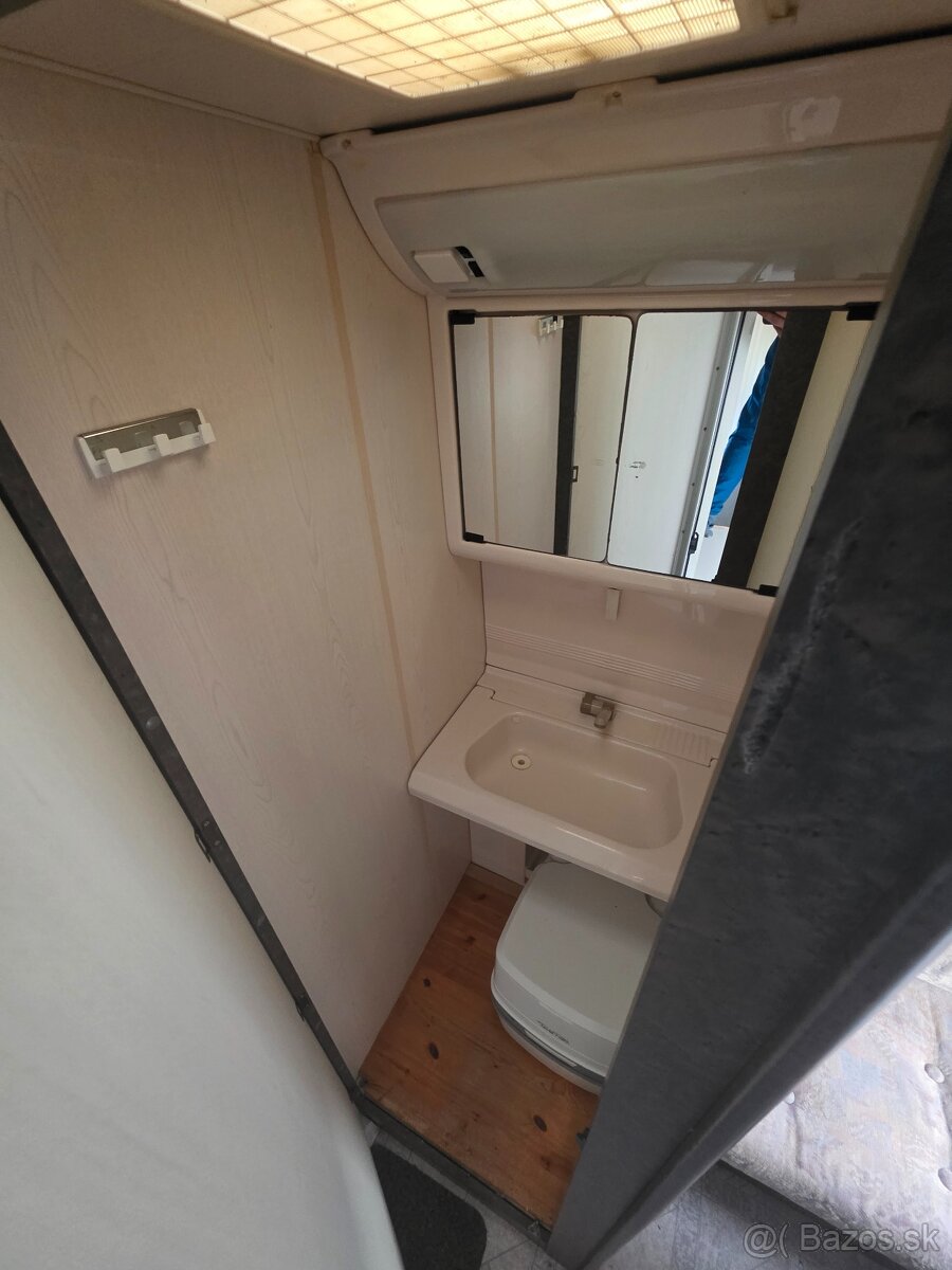 Obytny prives Hobby 420 - Classic, predstan - 10