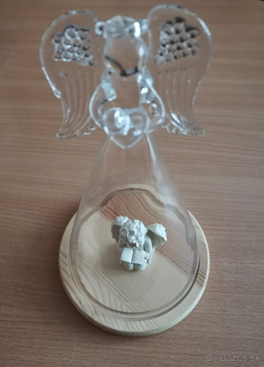 Sklenený Anjel s dreveným podnosom - 10