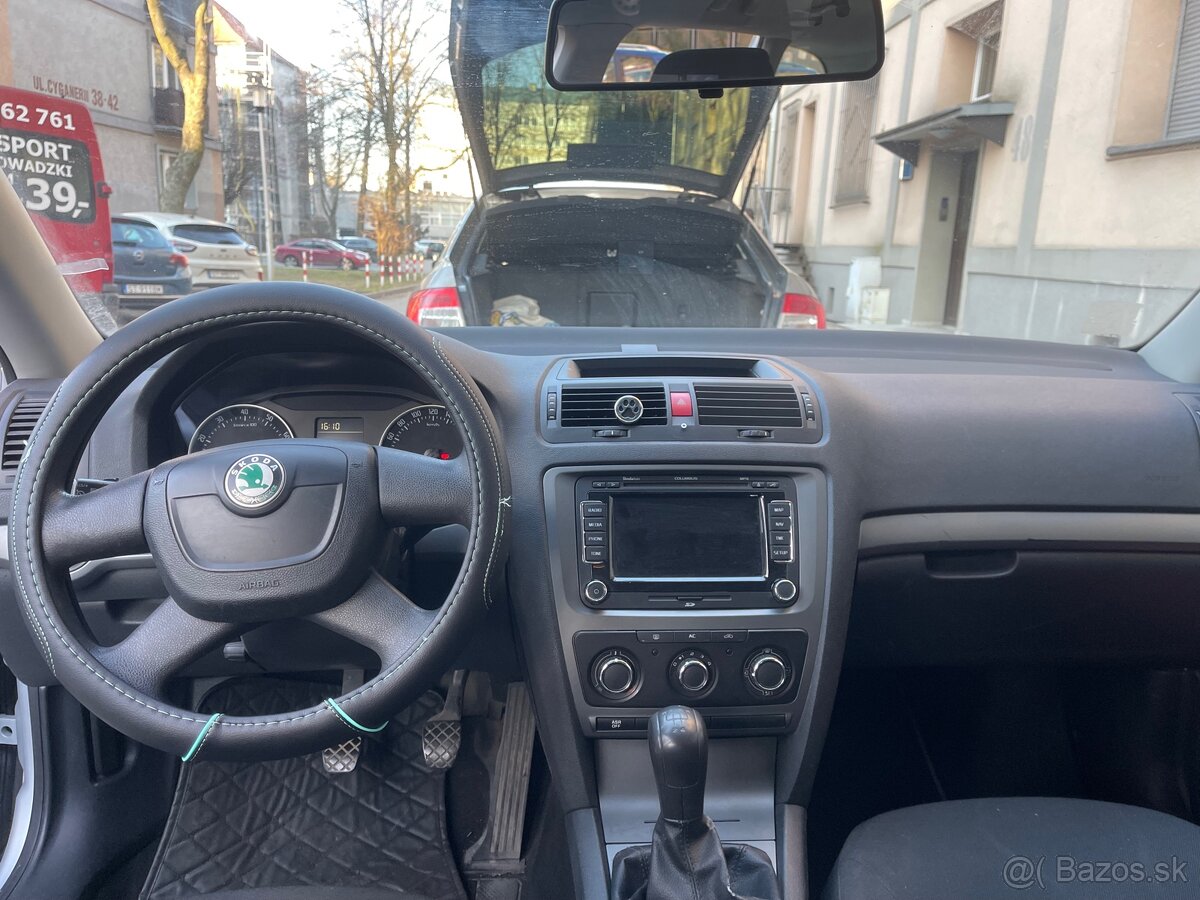 Škoda Octavia 1,6Mpi r.v.2011 - 10